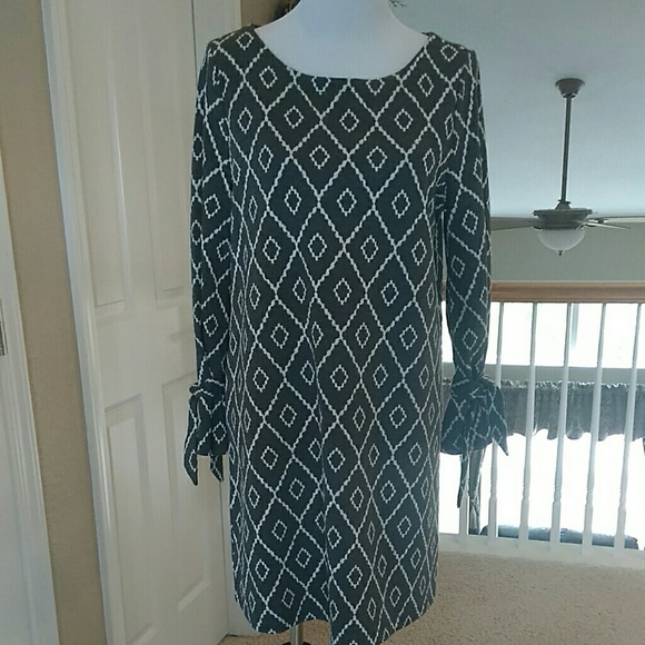 Loft Dress - Picture 1 of 4